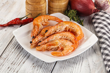 Gurmet king prawn in the bowl