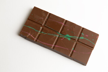 Cracked Sweet Dubai Chocolate Bar