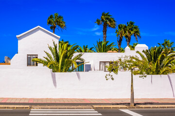 Fototapeta premium Sunny streets of Corralejo