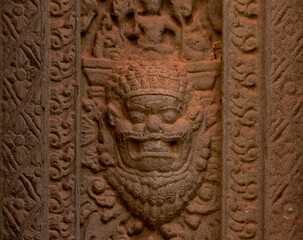 diablo con la boca abierta