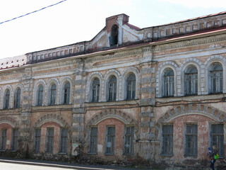 Flour Gostiny Dvor in Rybinsk before restoration