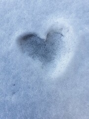 C&oelig;ur dans la neige 