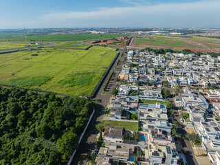 Imagem aérea do bairro Parque Brasil 500 em Paulínia, São Paulo. Brasil. 