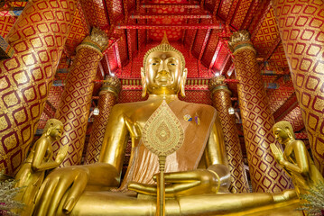 golden buddha statue