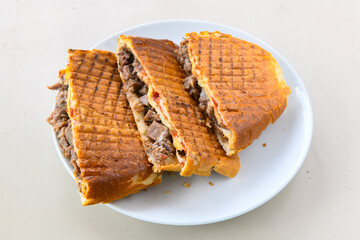 Turkish karisik atom Ayvalik tost ( kasarli bazlama tost) . Sucuklu, Kasarli, kavurmali karisik...