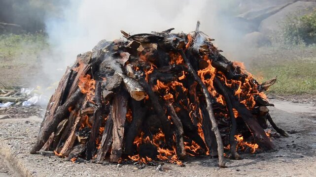 Funeral pyre in India.  India, Karnatoka. 
October 11, 2014.