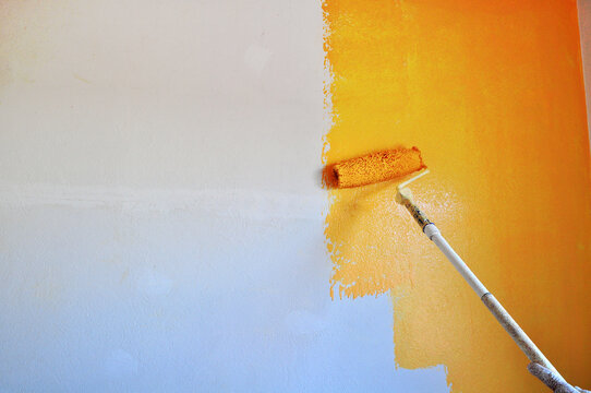 Painting the brush on the wall of room
