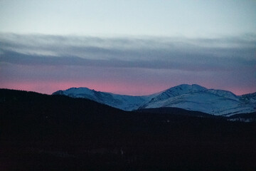 Fototapeta premium Lingering Light Over the Rocky Mountains