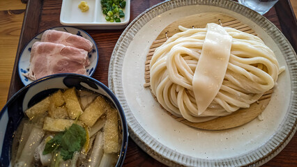 肉つけ汁うどん