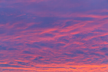 Vivid Sunset Sky in Shades of Purple and Pink Clouds at Dusk