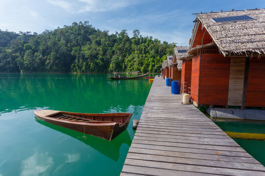 Cheow Lan Dam or Ratjjaprabha Dam, Surat Thani Province is a hydroelectric dam with beautiful nature, especially limestone mountains, suitable for relaxation. It is located in Khao Sok National Park