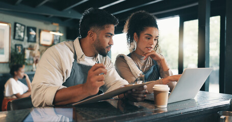 Laptop, team and discussion with people in cafe for product inventory, supplier contact and budget...