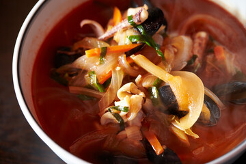 Chinese-style noodles with vegetables and seafood