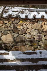 산사의 돌 담 이야기