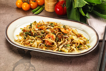 Pad Thai - noodles with prawn