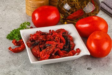 Sundried red tomatoes in the bowl