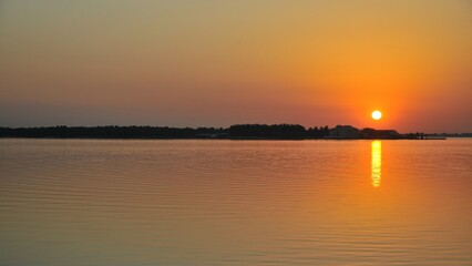 Obraz premium A nice sunset over the river 