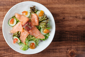 Mixed Vegetable Greens Salad with Salmon