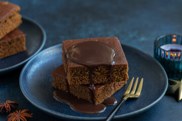  gingerbread cake with caramel toffee sauce