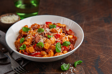 pasta with sausages and tomato sauce