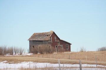 Winter Saskatchewan Scenery with animals, frost, fog, abandoned places, churches and more.