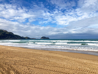getaria ratón vista desde la playa de zarautz con nubes IMG_9863-as25
