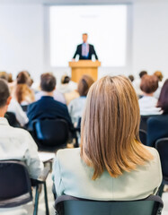 Fototapeta premium attentive audience listening to a speaker during a business conference