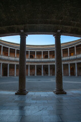 円形建築の屋内通路　グラナダ