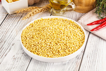 Dry raw wheat pasta - ptitim