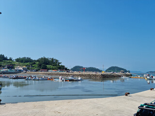 Obraz premium It's an island village scene.