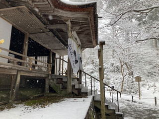 雪化粧の三千院
