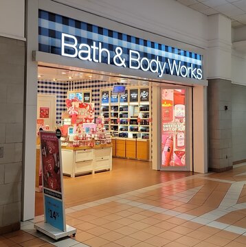 Bath & Body Works, 139 Flatbush Ave, Atlantic Terminal, Brooklyn, NY, USA.