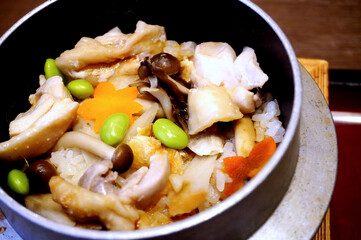 美味しそうな釜めし