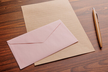 机に置かれたレターセット