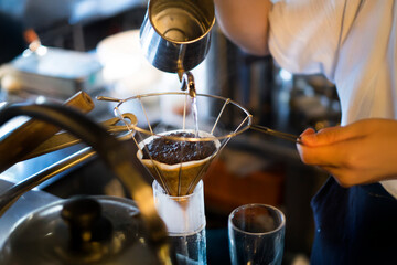 コーヒーを入れる