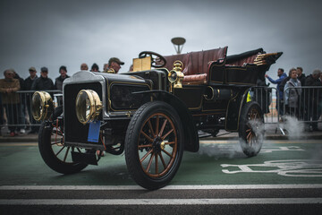 Fototapeta premium Vintage, veteran cars on a event in Brighton, East Sussex,