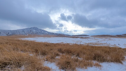 阿蘇積雪の草千里ヶ浜と烏帽子岳4