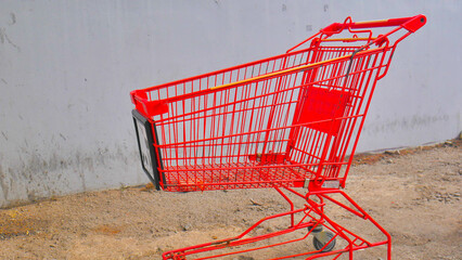 Red empty shopping cart