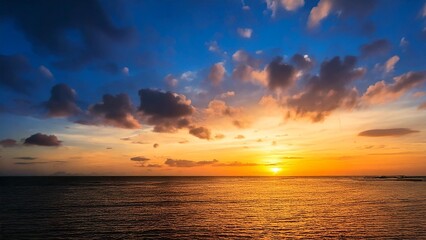 Obraz premium 広々とした真夏の夕焼け 空と海 背景素材 チラシ・バナー・動画素材 AI生成素材