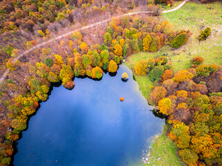 Sella Carnizza in Val Resia. Autumn panorama and ephemeral lake.
