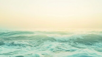 Obraz premium Serene Ocean Waves at Dawn: A Pastel Seascape