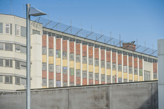 Mauer, Zellentrakt, Justizvollzugsanstalt, Asperger Stra&szlig;e, Stammheim, Stuttgart, Baden-W&uuml;rttemberg, Deutschland
