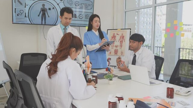 Asian medical team meeting About rickets and human internal organs, medical health concept