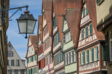Obraz premium Altbauten am Marktplatz, Kirchgasse, Altstadt, Tübingen, Baden-Württemberg, Deutschland