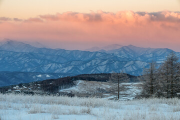 Naklejka premium 長野県 早朝の霧ケ峰から望む富士山と雪景色 