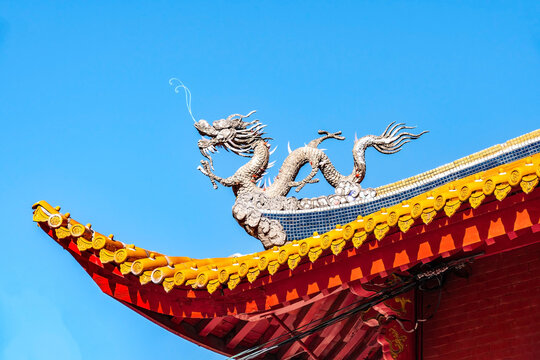 tempel und schreine in  japan

