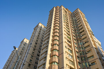 Fototapeta premium Moderne Wohn-Hochhäuser in Kaohsiung, Taiwan