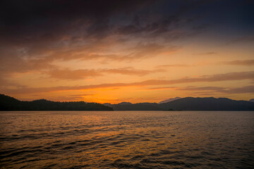 Sonnenuntergang am Sonne-Mond-See, Yuchi Township, Nantou County, Taiwan