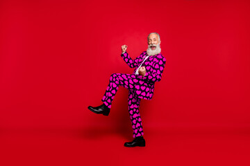 Full length body size view of nice attractive crazy ecstatic funky cheerful lucky white-haired man...