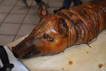 Porchetta, maiale arrosto, testa © RICCARDO-SPINELLA
